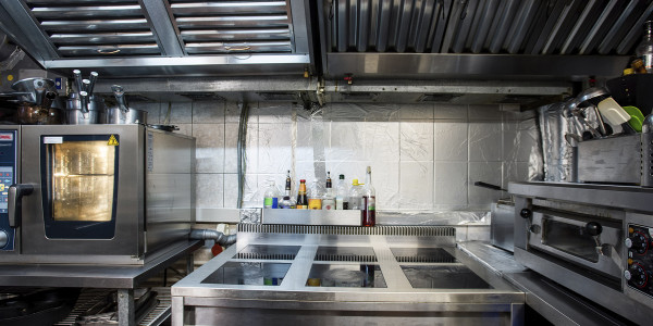 Limpiezas de Conductos de Extracción y Ventilación Santa Maria de Martorelles · Cocina de Kebabs